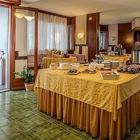 Hotel Adriaco 3*