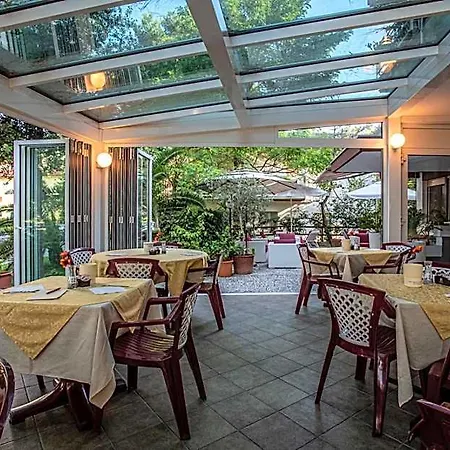 Adriaco Hotel 3*