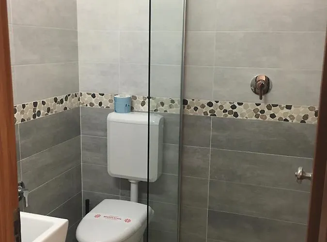 Adriaco グラード